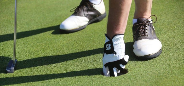 Golf : travailler vos appuis au bureau