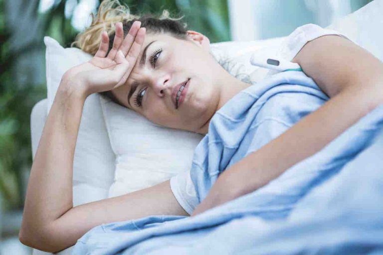 La grippe continue de donner de la fièvre à la France