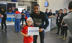 La belle action d'Alexandre Lacazette pour le centre Léon Bérard
