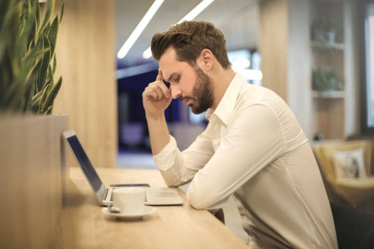 certains signes doivent être pris au sérieux quant à la souffrance psychologique au travail