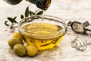 L'huile d'olive, un produit de nutrition à consommer avec modération