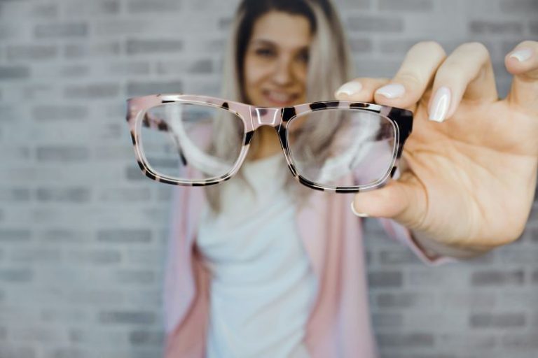 Si la vision commence à baisser, il est important de consulter