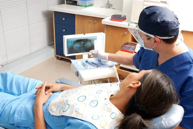maladies dentaires prévention gingivite douleurs dents sensibles parodonte dentiste Lyon rhone alpes corbas ra sante
