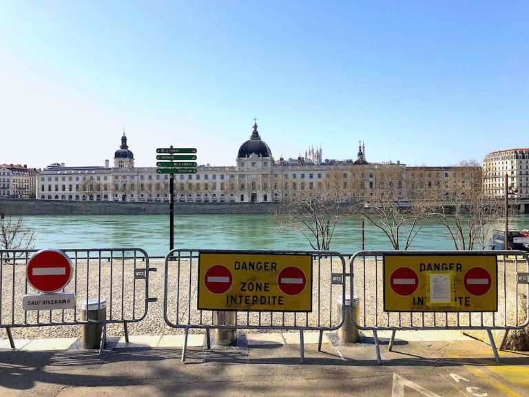 Lyon berges du Rhône fermées pour cause de coronavirus