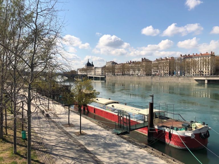 lyon coronavirus berges du rhone 12e jour