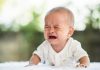 les pleurs d’un bébé peuvent avoir plusieurs explications