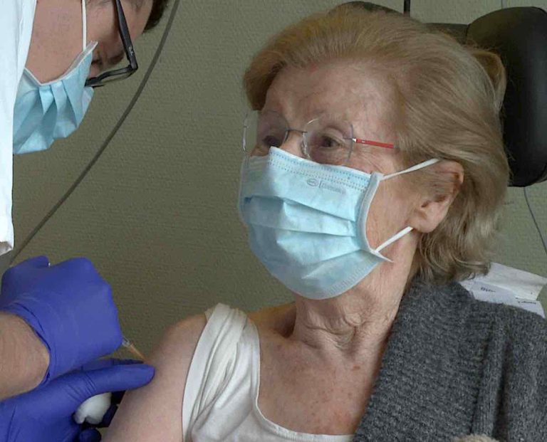 vaccin covid lyon HCL
