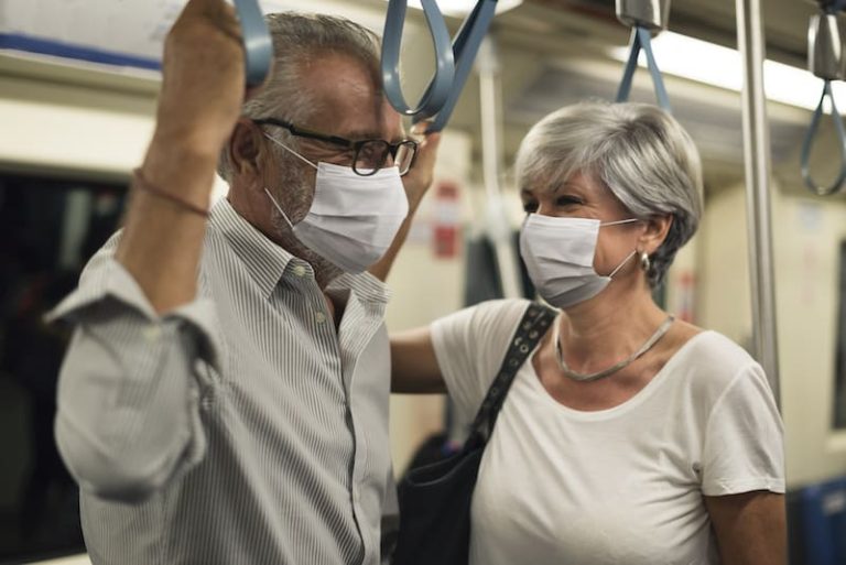 La Région met gratuitement à disposition les transports vers les centres de vaccination pour les séniors.