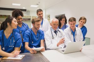 Le boom des métiers de la santé à Lyon.
