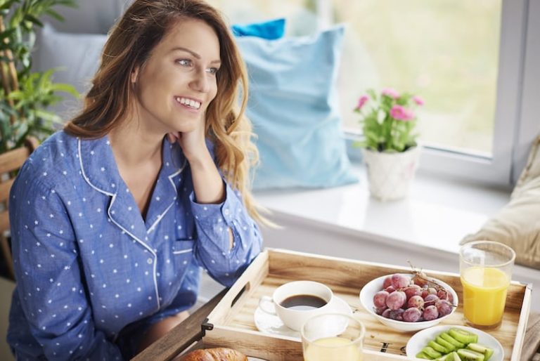 Un bon petit déjeuner équilibré est essentiel pour une journée en pleine santé.