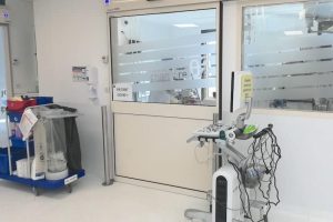 Le nouveau service de ranimation de l'hôpital cardiologique Louis Pradel, à Lyon, ''l'une des plus belles de France''.