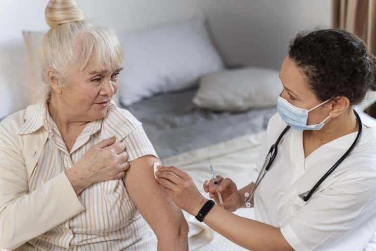 grippe vaccin vaccination virus ©Freepik