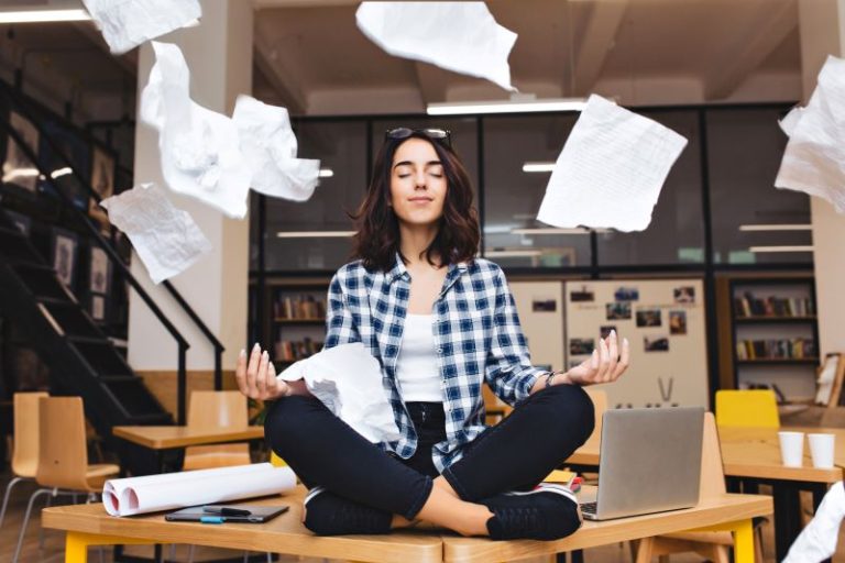La méditation de pleine conscience suscite un intérêt croissant des Français.