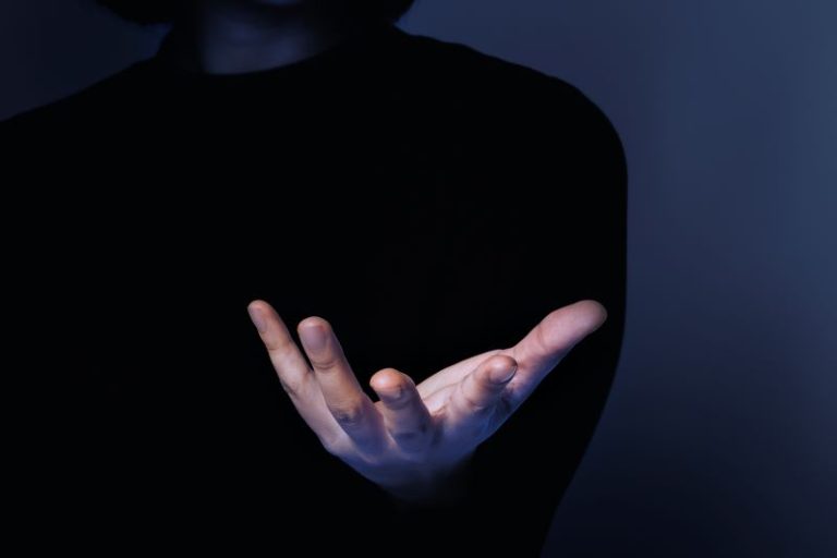 L'analyse de la main peut en révéler beaucoup sur la personnalité.