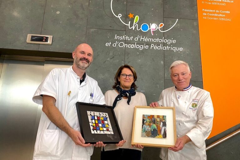 Les 111 des arts, une expo-vente pour la bonne cause chaque année à l'hôtel-de-ville de Lyon.