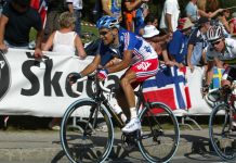 Cyril Dessel, champion cycliste malgré ses problèmes d'audition.