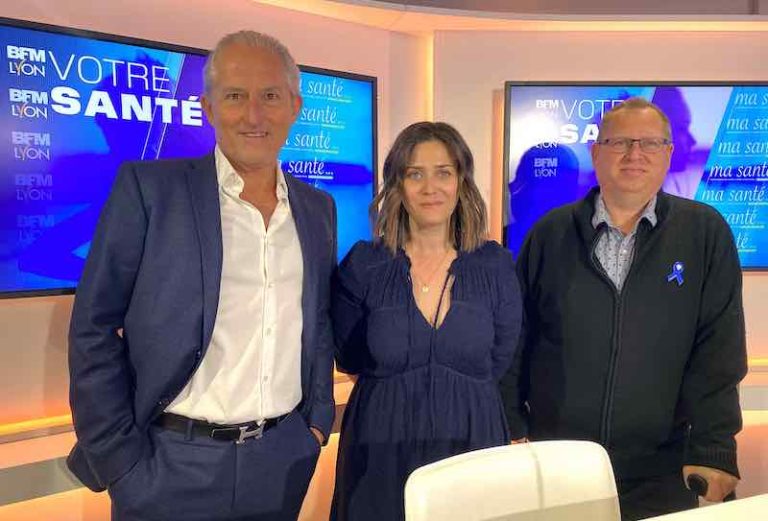 Pascal Auclair (ma Santé), Aline Picard (BFM TV Lyon) et Stéphane Canque, atteint de fibromyalgie, le 16 mai 2023.