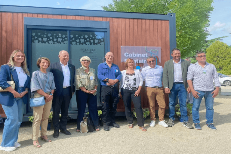 Inauguration du cabinet dentaire GreenCab, en Ardèche.