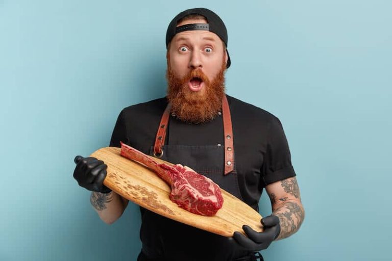Un homme surpris de la possibilité d'un régime sans viande.