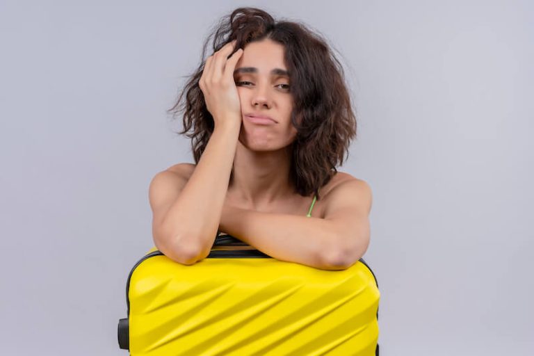 Une femme triste d'être atteinte de "la maladie des loisirs".