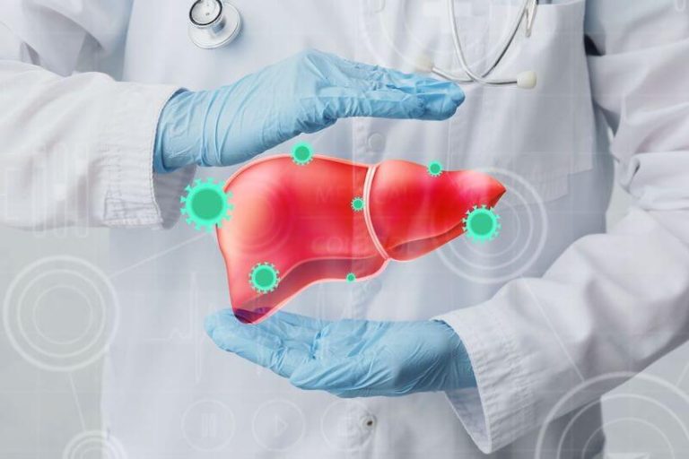 Une inflammation du foie peut être causée par les différents virus de l'hépatite.