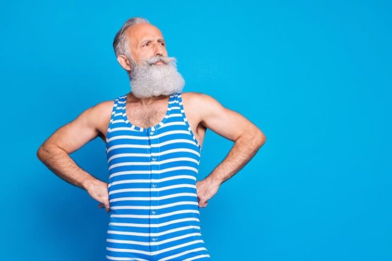 Un homme âgé en cure thermale.