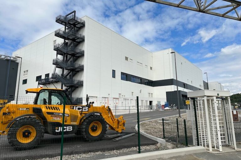 L'usine Sanofi de Neuville sur Saône.