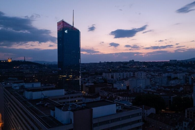 La tour Incity, située dans le quartier de la Part-Dieu à Lyon.