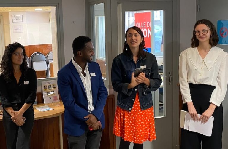 L'équipe d'accueil de l'ESpace, dédié à la prise en charge des publics migrants en santé mentale.