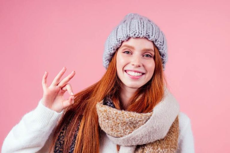 Une femme en pleine santé pendant l'hiver.