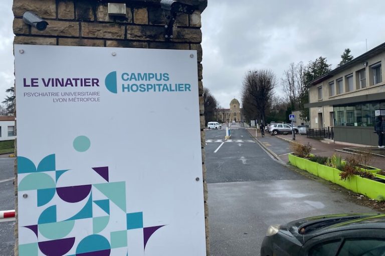 L'entrée de l'hôpital du Vinatier, à Lyon-Bron, le 30 janvier 2025.