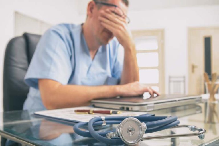 En médecin libéral exercant en zone sous-dotées.