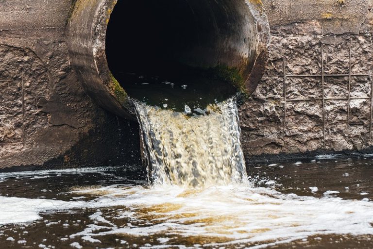 Un réseau d'eaux usées.