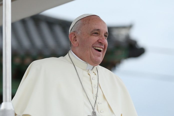 le Pape François 2, décédé d'une pneumonie le 21 avril 2025.