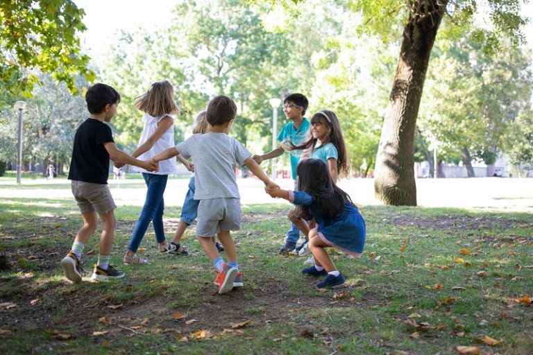 Des enfants potentiellement infectés par la bactérie qui cause le cancer du côlon.