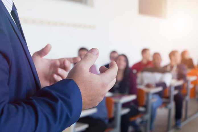 Une salle de classe en isère victime de l'épidémie de rougeole.