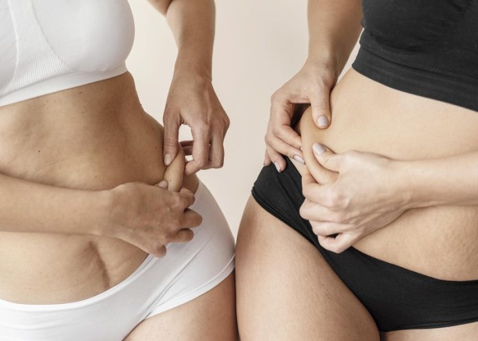 plus de ventre plat après 40 ans graisse abdominale pourquoi Ma Santé Deux femmes après 40 ans avec de la graisse adbominale.