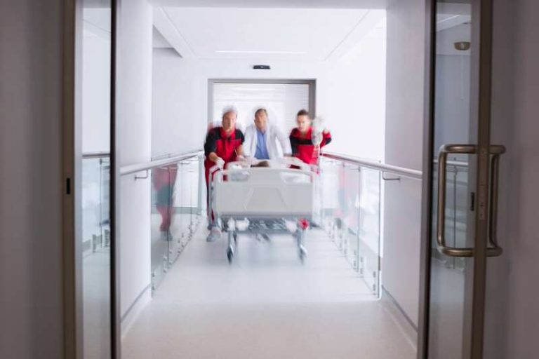 Un hôpital qui accueille les malades du nouveau variant du covid.