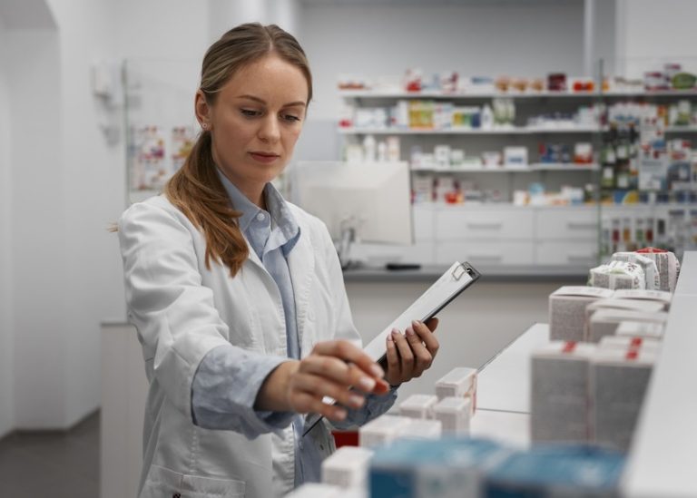 Une pharmacienne fait le point sur la pénurie d'antdéresseurs aujourd'hui.
