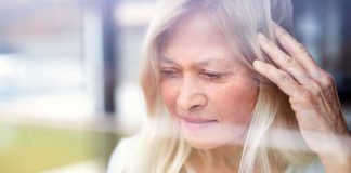 Covid long : l’Institut Pasteur révèle que le SARS‑CoV‑2 persiste dans le cerveau jusqu’à 80 jours Une femme atteinte de covid long qui sent que son cerveau ne marche plus comme avant.