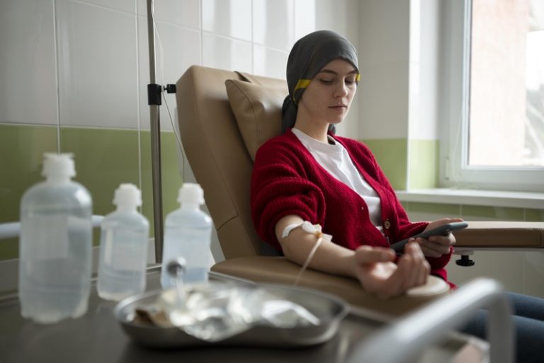 Une femme atteinte d'un cancer du pancréas pris en charge tardivement.