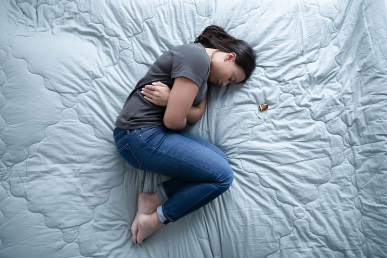 Une adolescente souffrant de dépression et traitée par Prozac.
