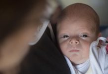 Troubles du développement : la Dépakine prise par le père avant la conception en cause ? Un bébé atteint d'une trouble du développement à cause de la Dépakine que son père a prise.
