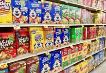 L’ultra-transformation des aliments responsable de risques sanitaires majeurs Un rayon de céréales ultra transformées dans un supermarché.