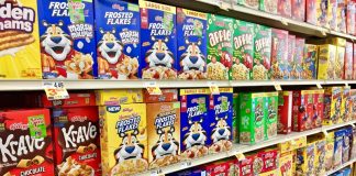 L’ultra-transformation des aliments responsable de risques sanitaires majeurs Un rayon de céréales ultra transformées dans un supermarché.