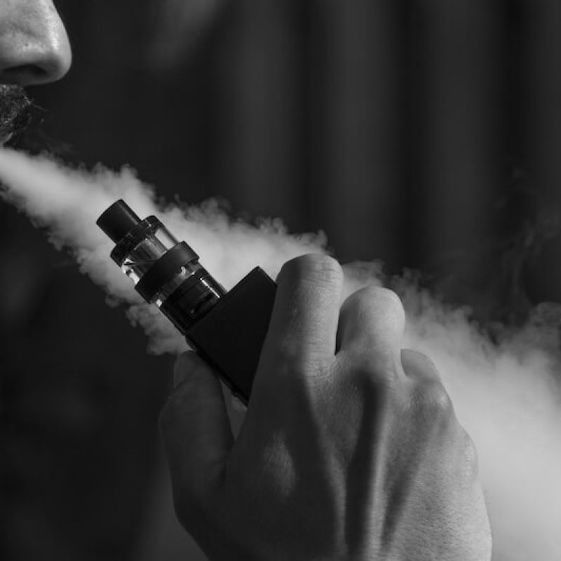 Vapoter plus sainement : comment choisir un e-liquide bio et naturel ?