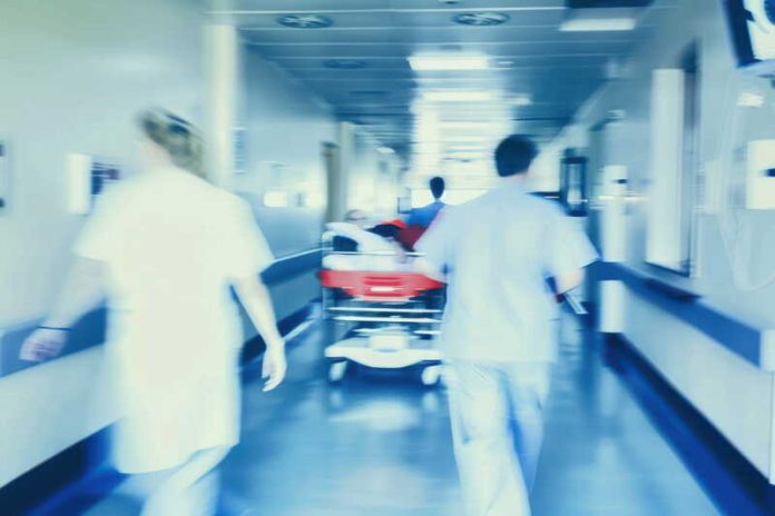 Grippe après le premier pic épidémique faut il redouter une deuxième vague Ma Santé Une équipe de soignants qui continue d'accueillir des cas de grippe, parfois sévères.