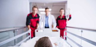 Crans-Montana : une bactérie résistante et mortelle menace les grands brûlés Un grand brûlé a été infecté par une bactérie multirésistante et mortelle qui sévit actuellement dans un hôpital en Suisse.