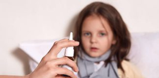 Rhume, fièvre, ganglions… et si c’était une rubéole ? Une petite fille présentant d’abord un simple rhume et de la fatigue, avant qu’une rubéole ne soit finalement suspectée.