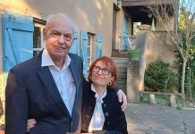 Premiers signes de l’Alzheimer : “toutes ces choses qu’il avait l’habitude de faire sans problème” Bernard et Régine Verger, un couple de Lyon touché par la maladie d'Alzheimer.
